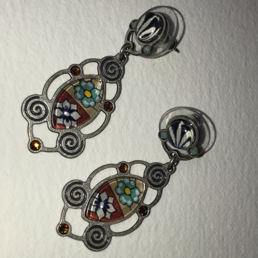 Yoolie’s multicolored designer post earrings